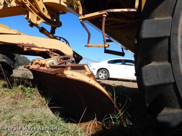 image for item JT9490 1981 Caterpillar 120G  motor grader