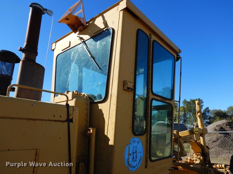 image for item JT9490 1981 Caterpillar 120G  motor grader