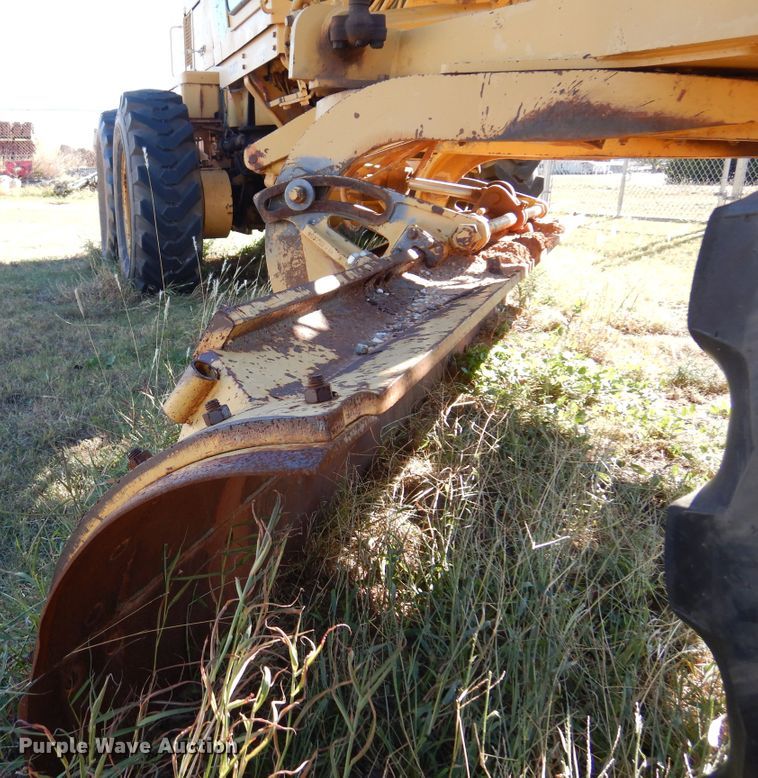 image for item JT9490 1981 Caterpillar 120G  motor grader