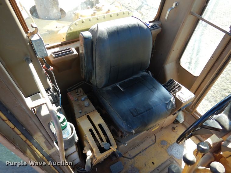 image for item JT9490 1981 Caterpillar 120G  motor grader