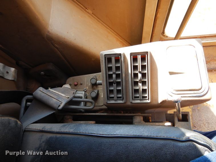 image for item JT9490 1981 Caterpillar 120G  motor grader