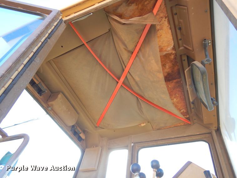 image for item JT9490 1981 Caterpillar 120G  motor grader