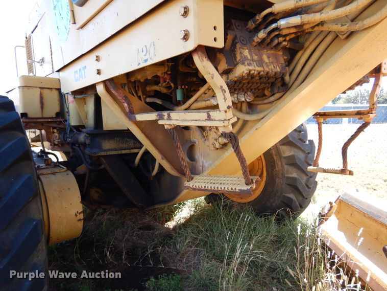 image for item JT9490 1981 Caterpillar 120G  motor grader