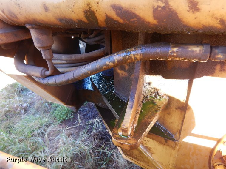 image for item JT9490 1981 Caterpillar 120G  motor grader