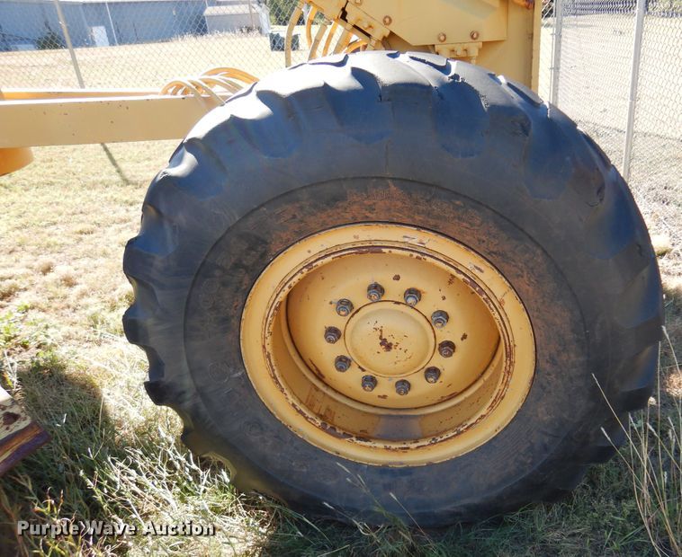 image for item JT9490 1981 Caterpillar 120G  motor grader