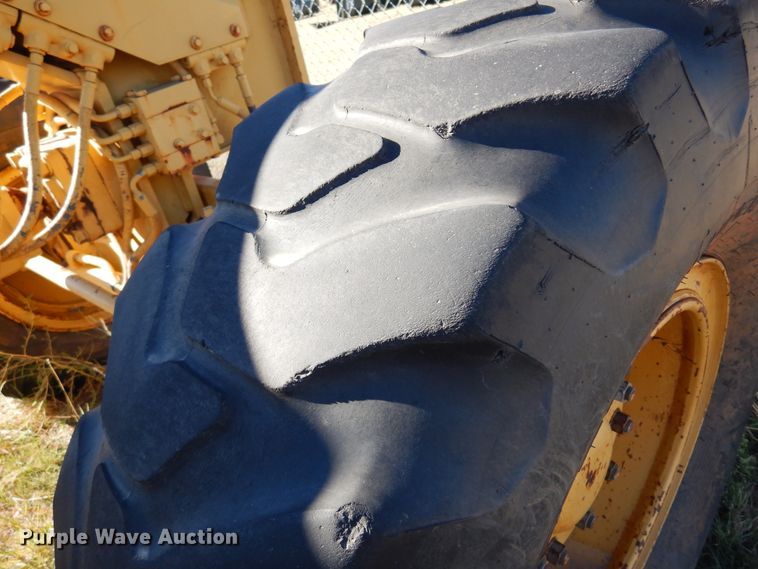 image for item JT9490 1981 Caterpillar 120G  motor grader