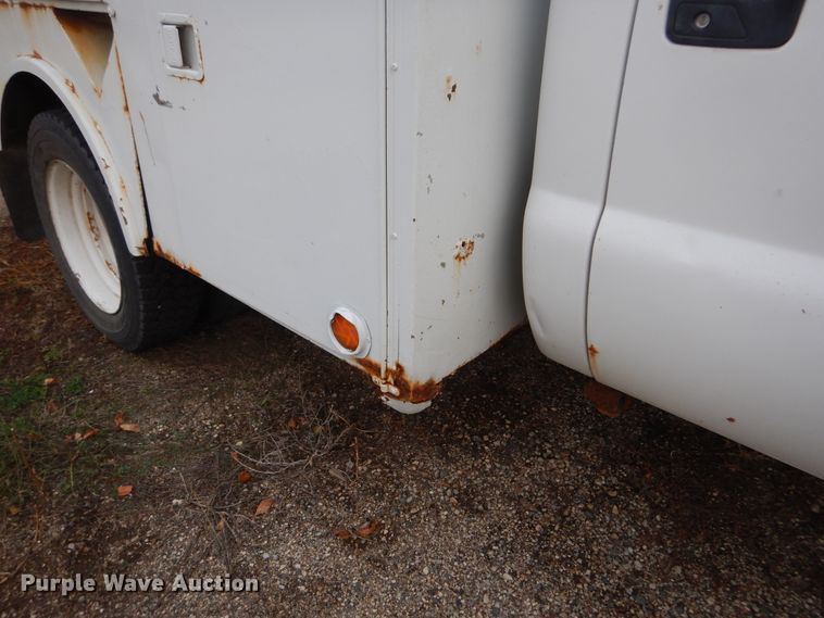 image for item KA9547 1999 Ford F450 Super Duty  bucket truck