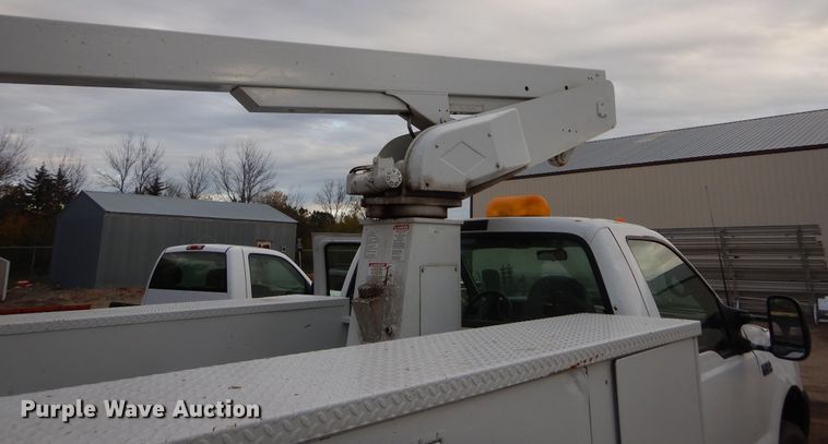 image for item KA9547 1999 Ford F450 Super Duty  bucket truck