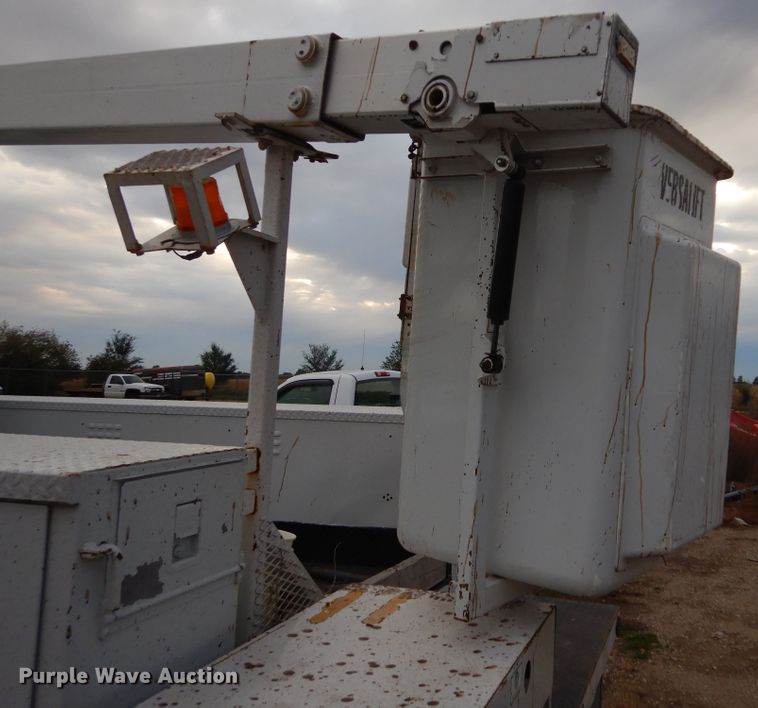 image for item KA9547 1999 Ford F450 Super Duty  bucket truck