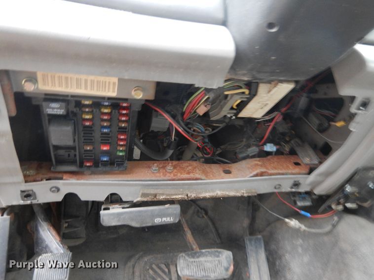 image for item KA9547 1999 Ford F450 Super Duty  bucket truck