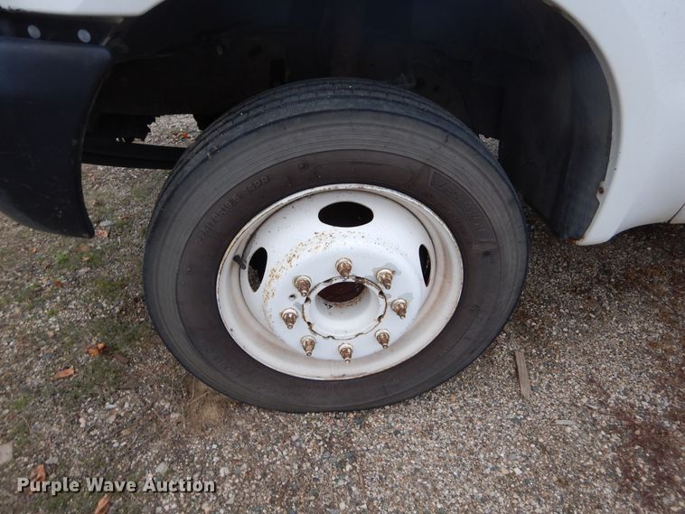 image for item KA9547 1999 Ford F450 Super Duty  bucket truck