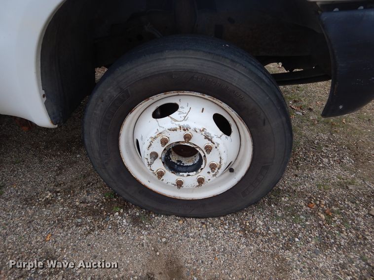 image for item KA9547 1999 Ford F450 Super Duty  bucket truck