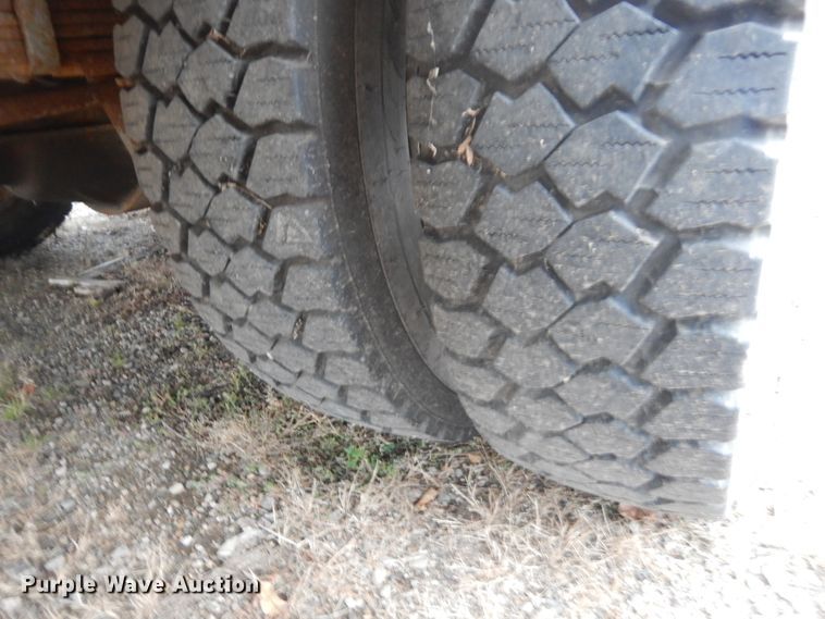 image for item KA9547 1999 Ford F450 Super Duty  bucket truck