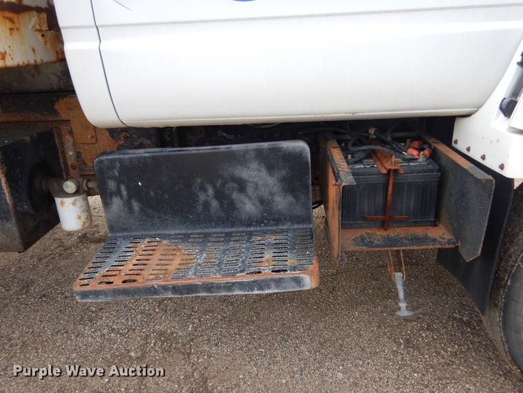 image for item KA9548 2000 GMC C7500  dump truck