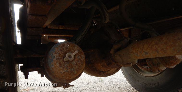 image for item KA9548 2000 GMC C7500  dump truck