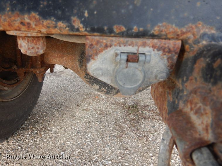 image for item KA9548 2000 GMC C7500  dump truck