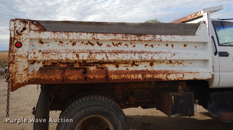 image for item KA9548 2000 GMC C7500  dump truck