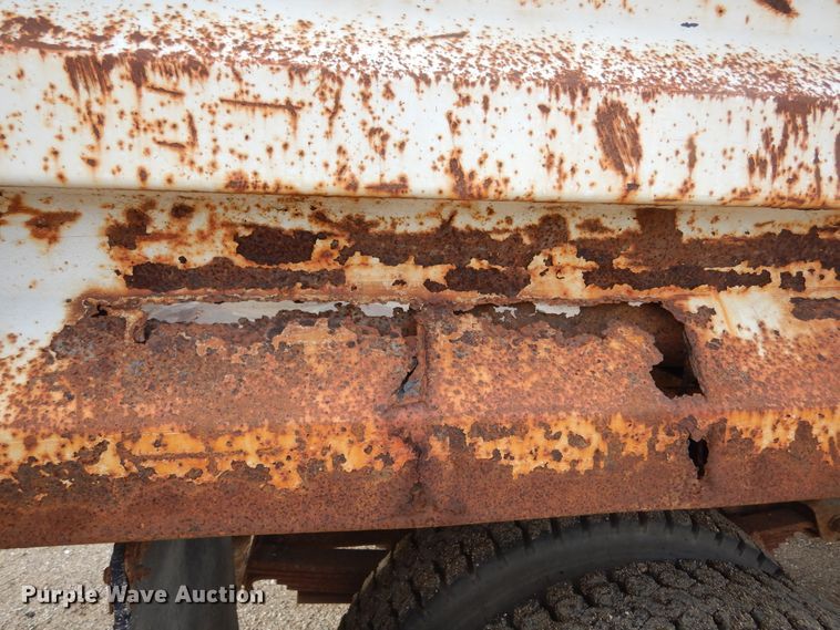 image for item KA9548 2000 GMC C7500  dump truck