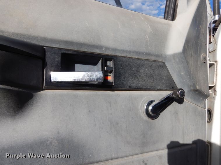 image for item KA9548 2000 GMC C7500  dump truck