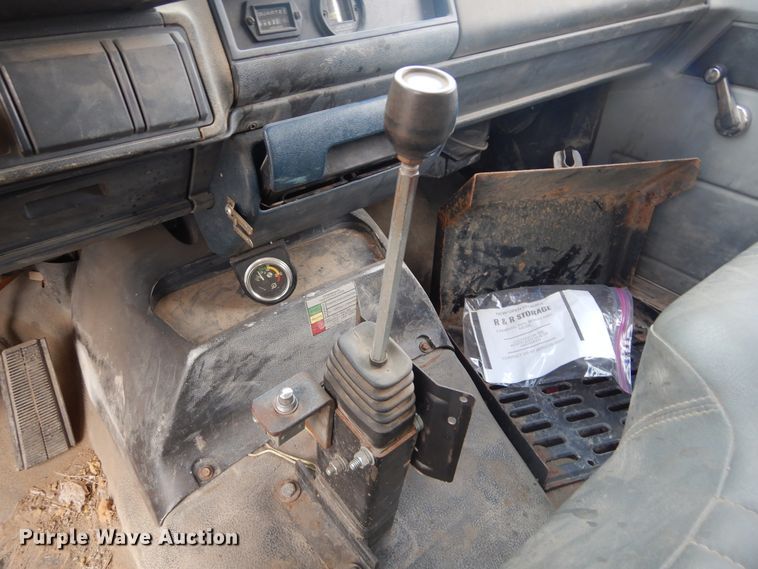 image for item KA9548 2000 GMC C7500  dump truck