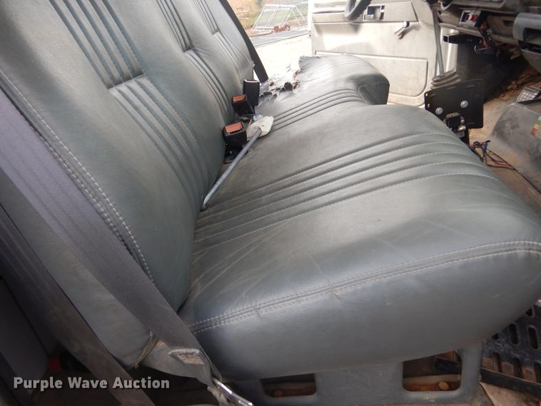 image for item KA9548 2000 GMC C7500  dump truck