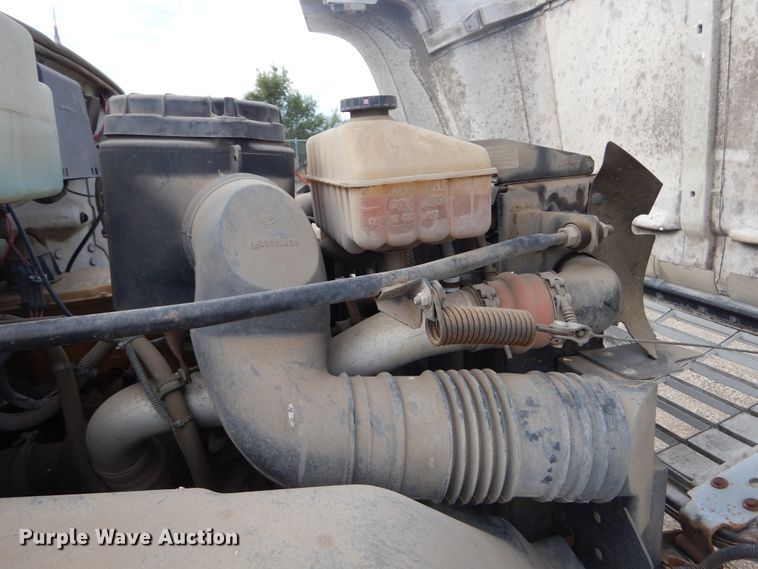 image for item KA9548 2000 GMC C7500  dump truck