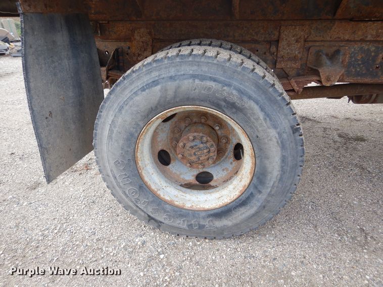 image for item KA9548 2000 GMC C7500  dump truck