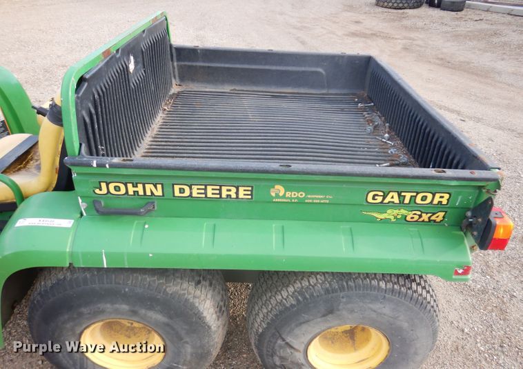 image for item KA9549 1998 John Deere Gator 6X4  utility vehicle