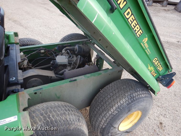 image for item KA9549 1998 John Deere Gator 6X4  utility vehicle