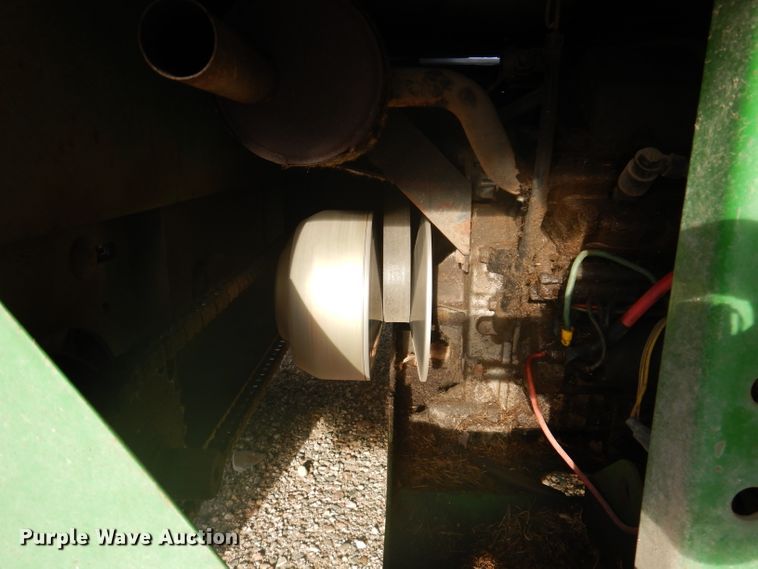 image for item KA9549 1998 John Deere Gator 6X4  utility vehicle