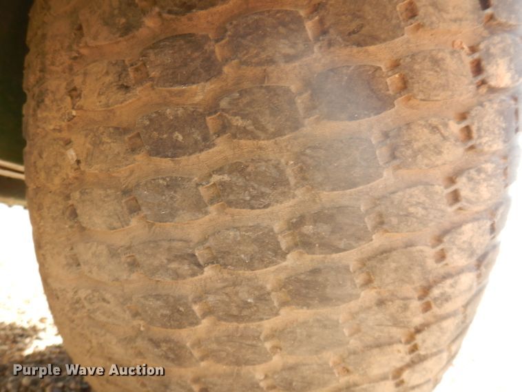 image for item KA9549 1998 John Deere Gator 6X4  utility vehicle