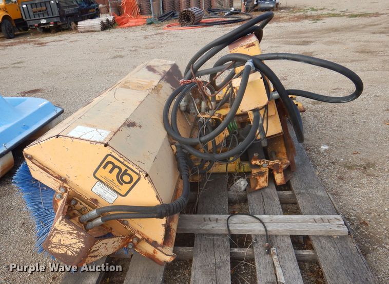 image for item KA9552 M-B HT  broom