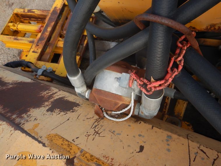 image for item KA9552 M-B HT  broom