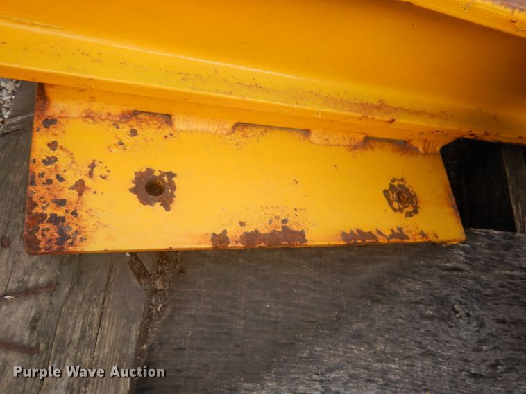 image for item KA9552 M-B HT  broom