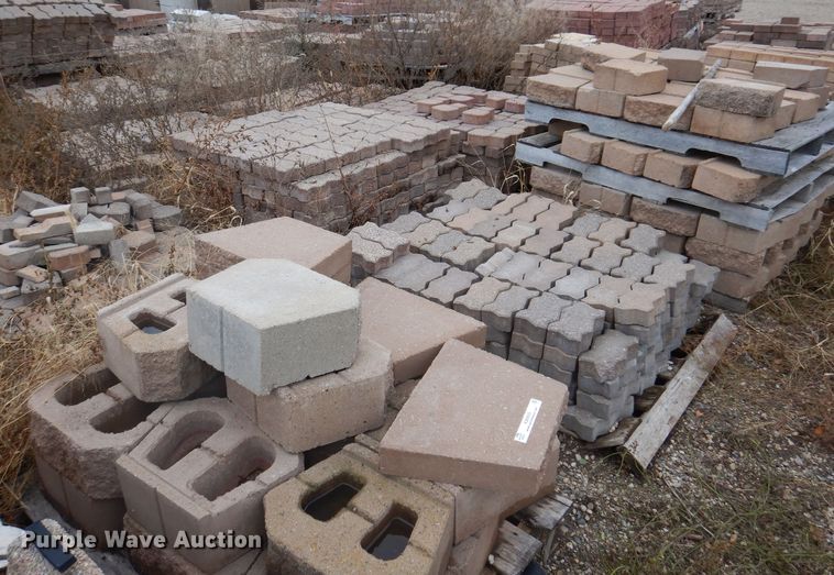 image for item KA9555 Approximately 46 pallets of landscape materials