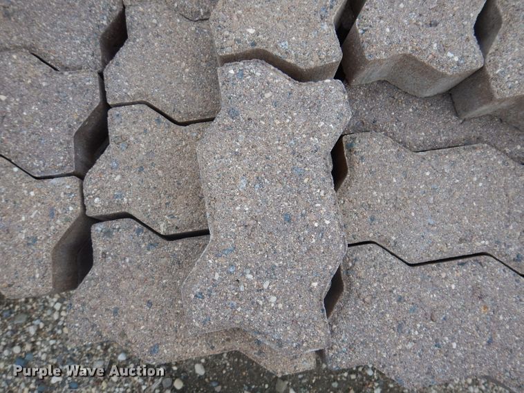 image for item KA9555 Approximately 46 pallets of landscape materials