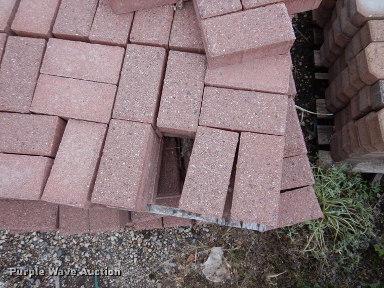 image for item KA9555 Approximately 46 pallets of landscape materials