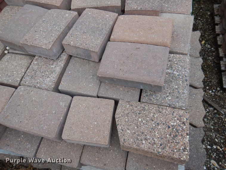 image for item KA9555 Approximately 46 pallets of landscape materials