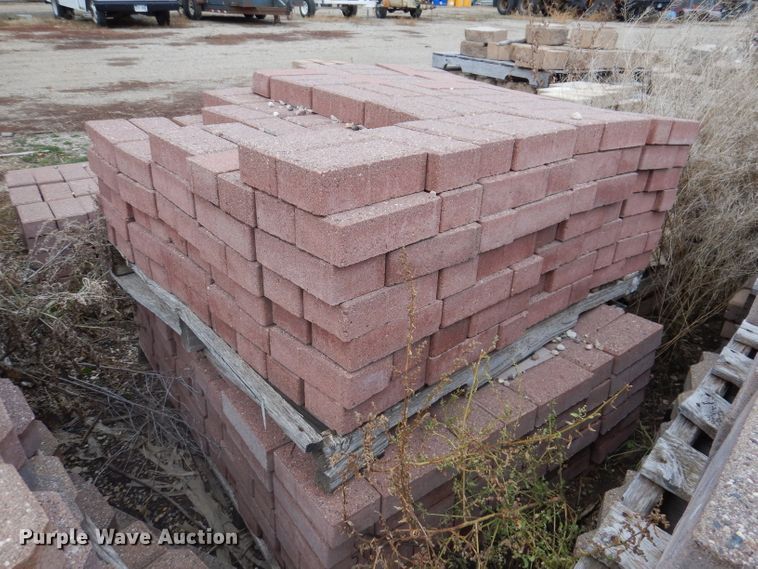 image for item KA9555 Approximately 46 pallets of landscape materials