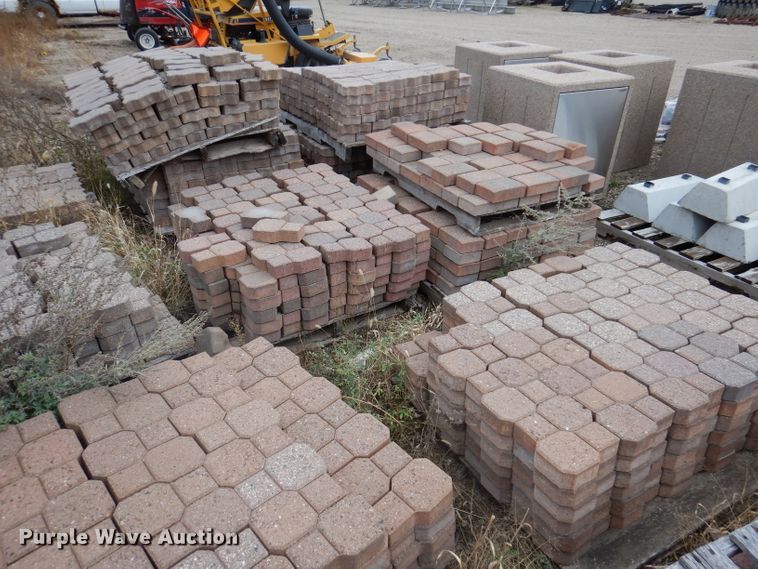 image for item KA9555 Approximately 46 pallets of landscape materials