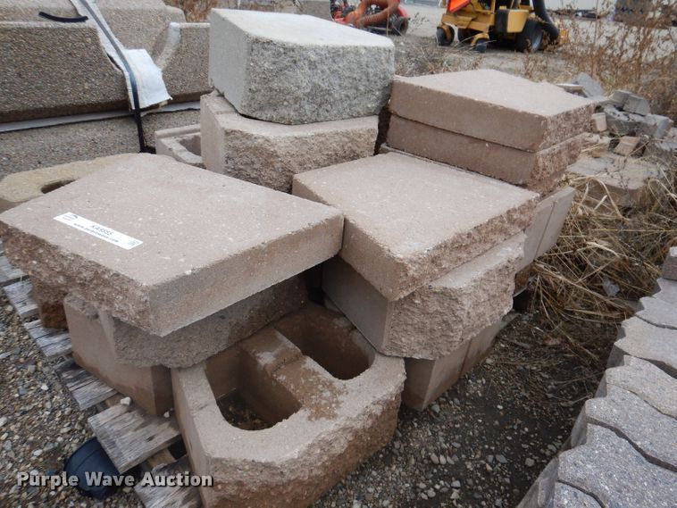 image for item KA9555 Approximately 46 pallets of landscape materials