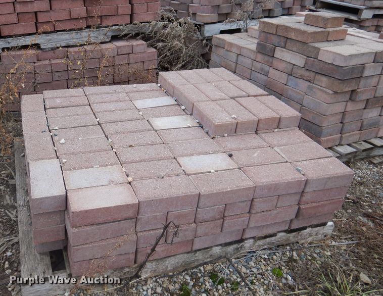 image for item KA9555 Approximately 46 pallets of landscape materials