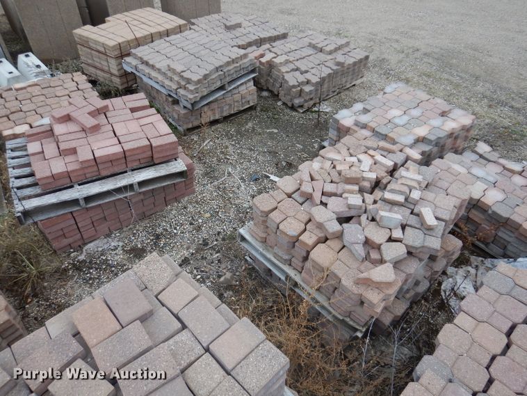 image for item KA9555 Approximately 46 pallets of landscape materials