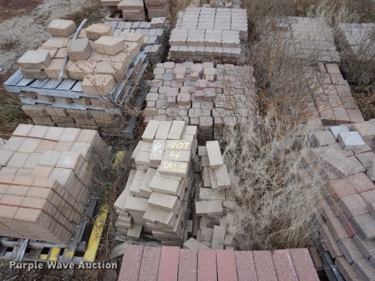 image for item KA9555 Approximately 46 pallets of landscape materials