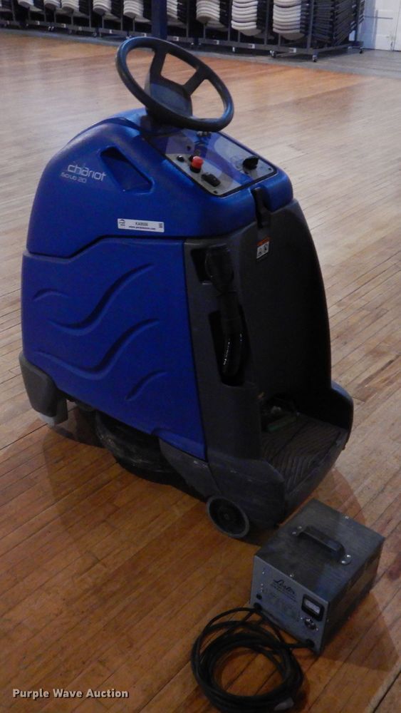 image for item KA9556 Windsor Chariot iScrub 20  floor scrubber