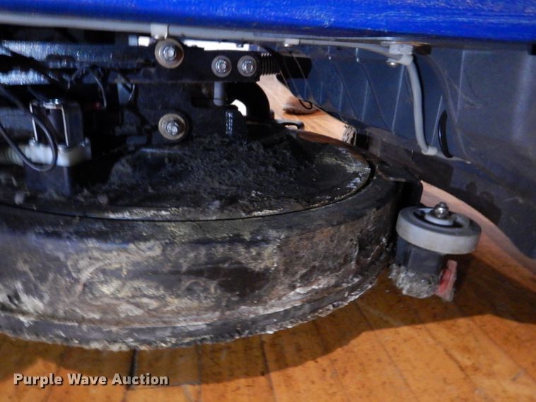 image for item KA9556 Windsor Chariot iScrub 20  floor scrubber