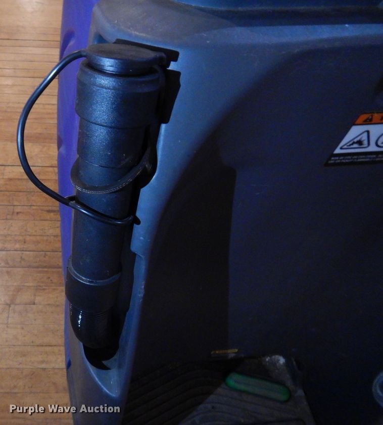 image for item KA9556 Windsor Chariot iScrub 20  floor scrubber