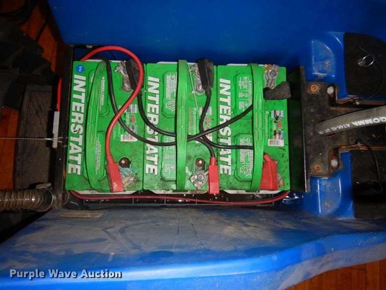 image for item KA9556 Windsor Chariot iScrub 20  floor scrubber