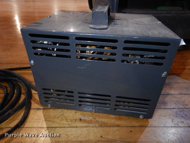 image for item KA9556 Windsor Chariot iScrub 20  floor scrubber