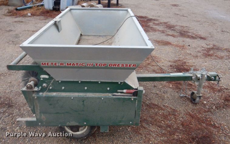 image for item KA9557 Turfco Mete-R Matic III F12D  top dresser spreader